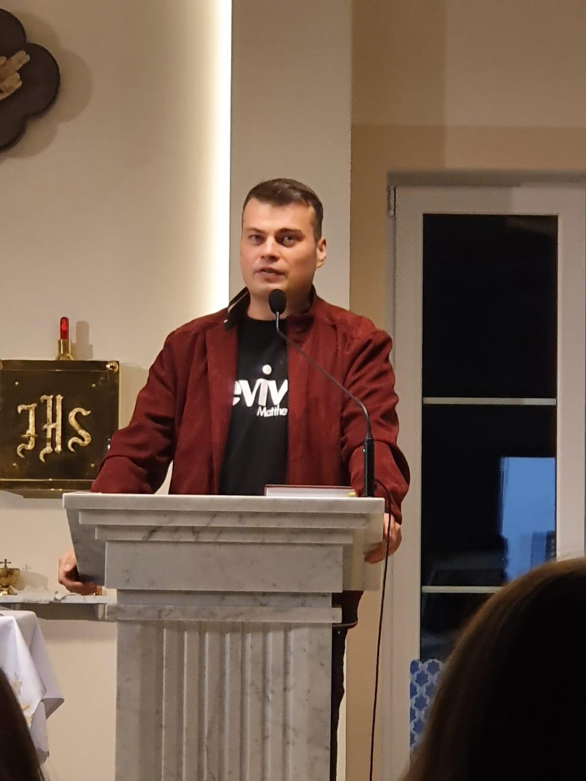 GRZEGORZ MIECZNIKOWSKI