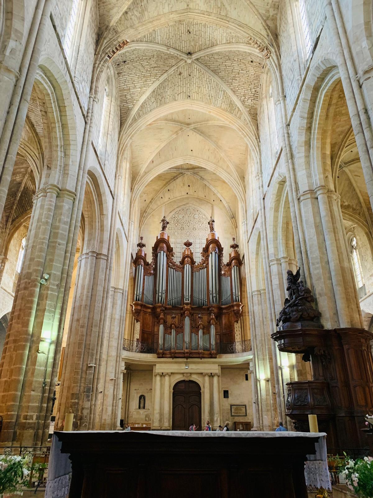 Basilica organ