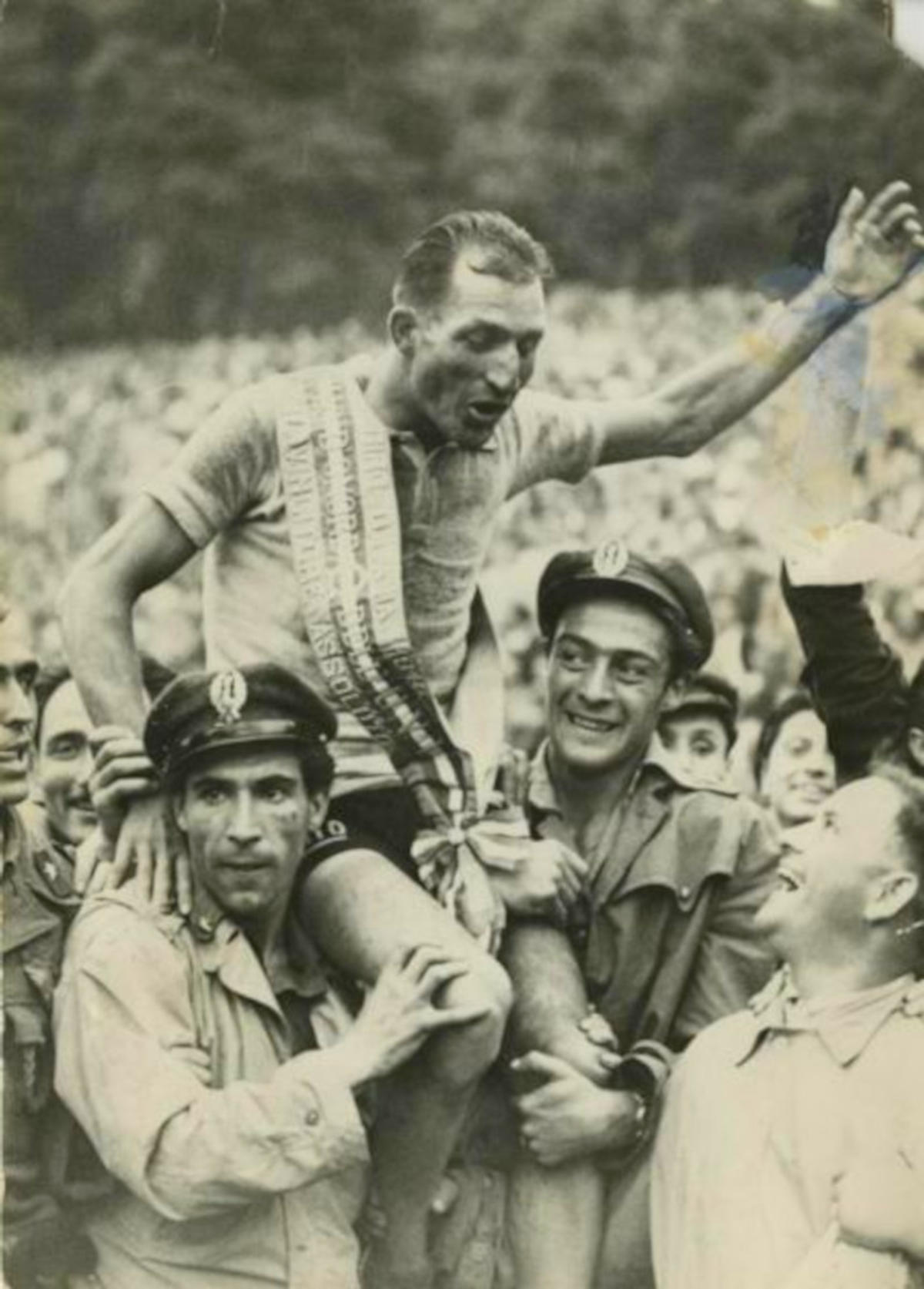 Gino Bartali, el héroe católico que será homenajeado en el Tour de France