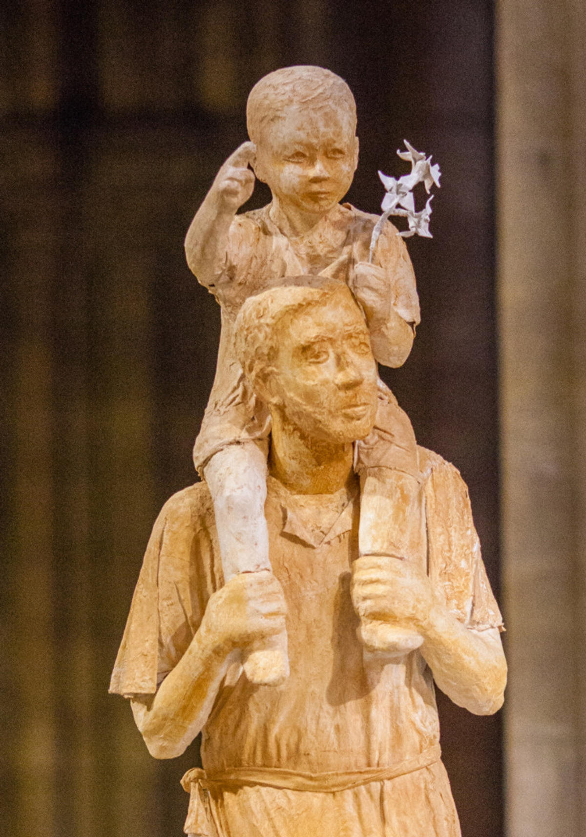 SÃO JOSÉ CARREGA O MENINO JESUS, ESCULTURA DE LUC DE MOUSTIER