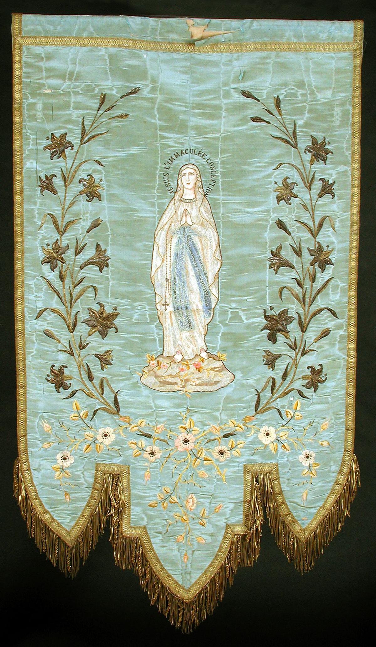 Banniere_Duchesse_Alencon_1898_-_copyright_SNDL_VINCENT