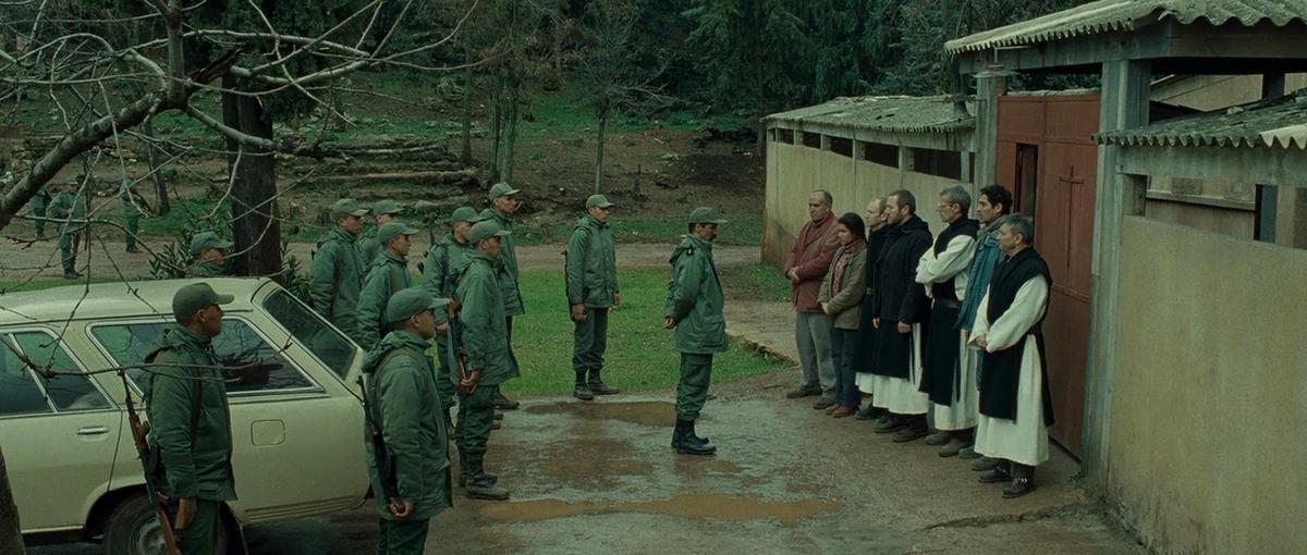 DES HOMMES ET DES DIEUX