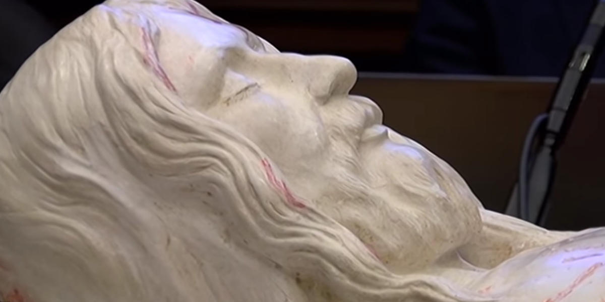 (slideshow) this-3d-carbon-copy-of-jesus-was-created-using-the-shroud-of-turin-9550