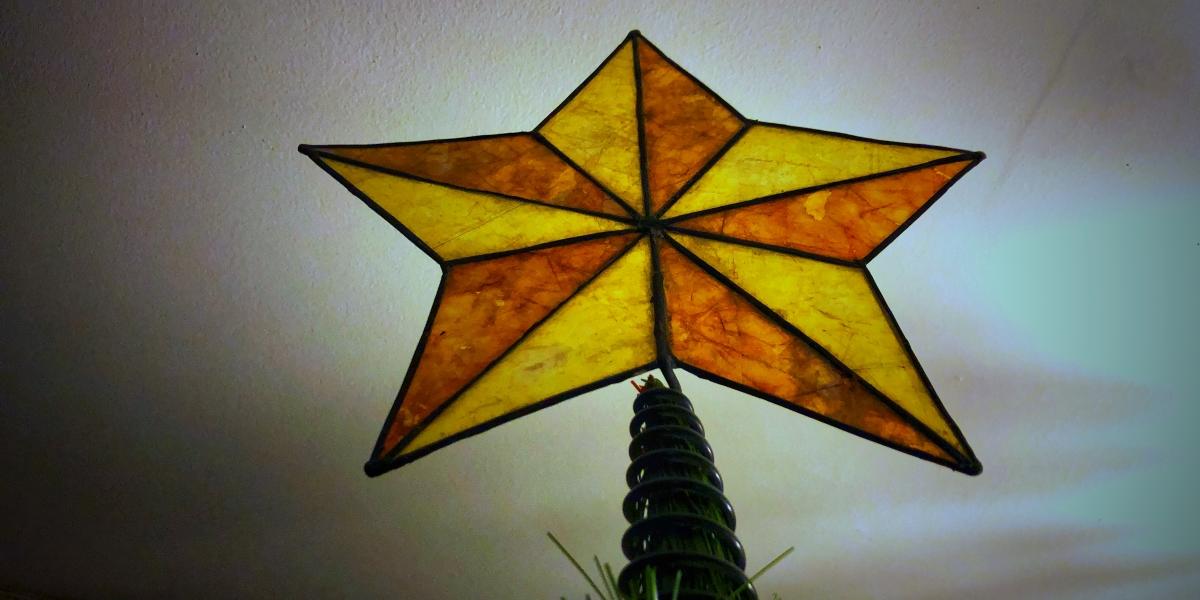 (Slideshow) Heavenly ornaments make a Christmas tree holy