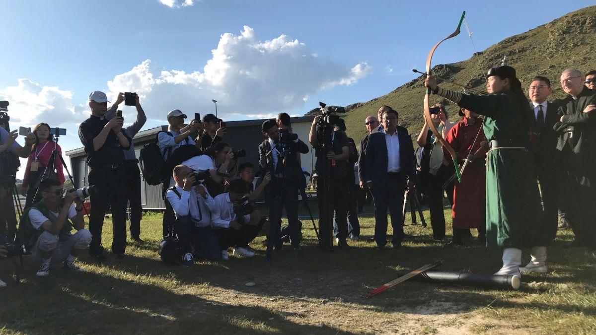 DEMONSTRATION-TIR-ARC-MONGOLIE