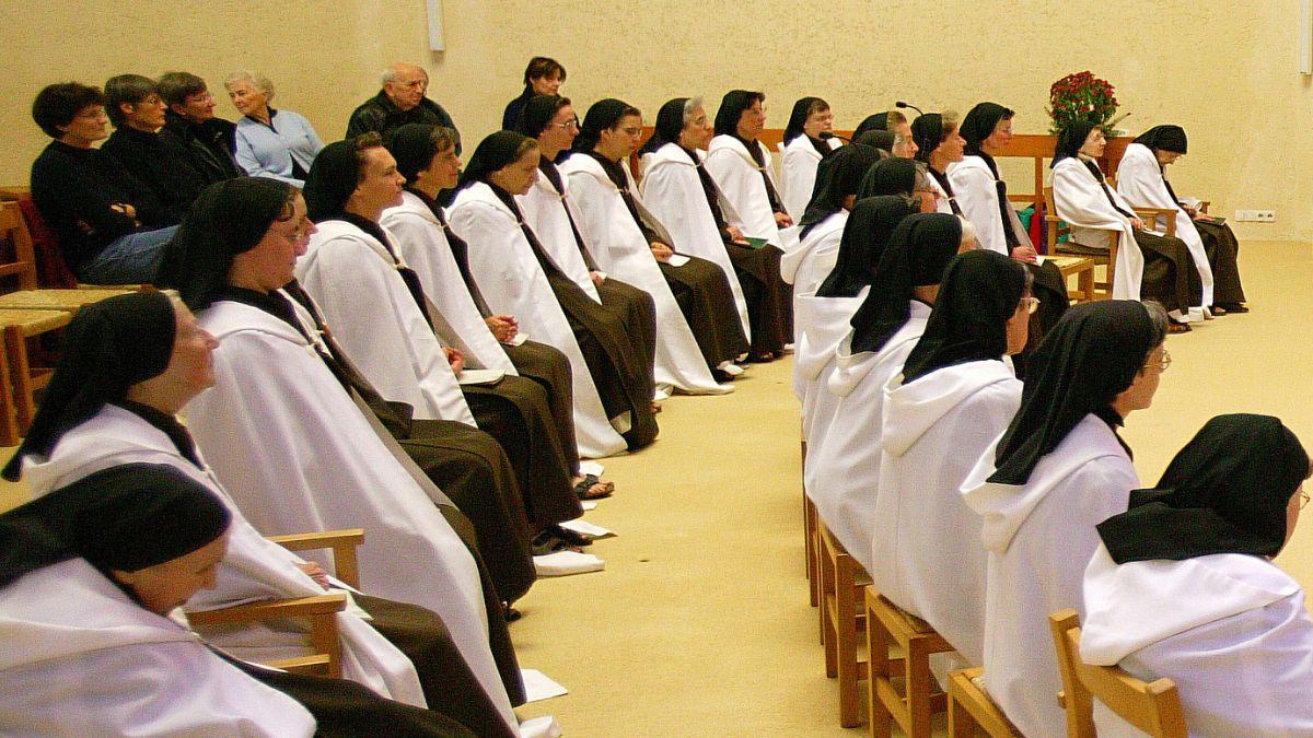 CARMELITES-RELIGIEUSES-GODONG