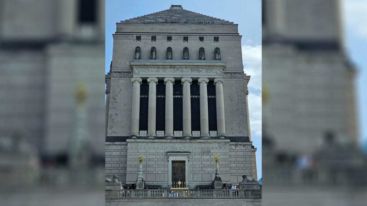National-Eucharistic-Congress-Indiana-World-war-Memorial