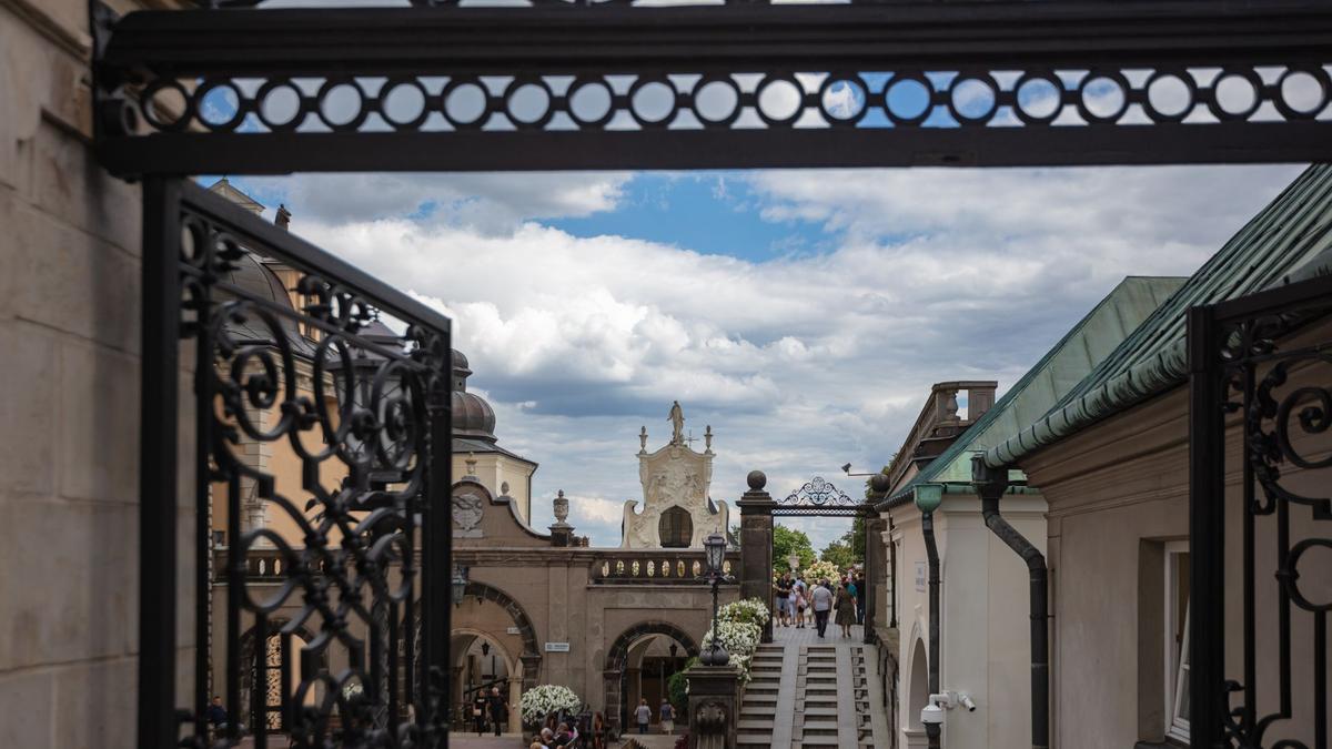 Jasna Góra i jej skarby. Przewodnik po sanktuarium