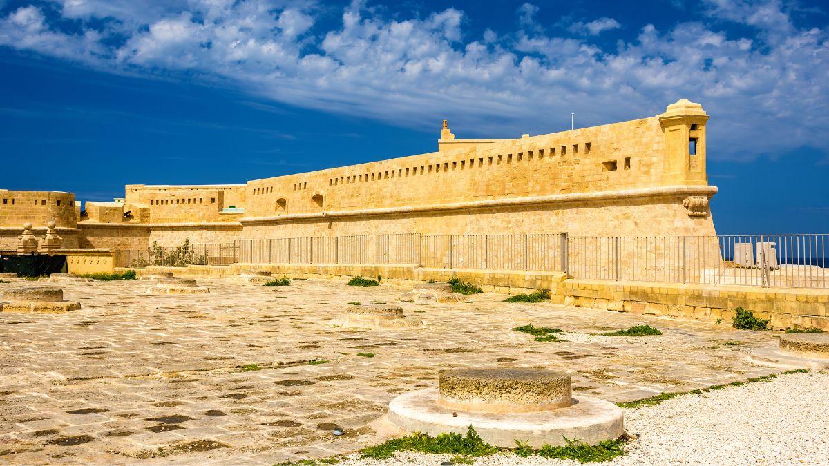 fort-Saint-Elme-malte-shutterstock