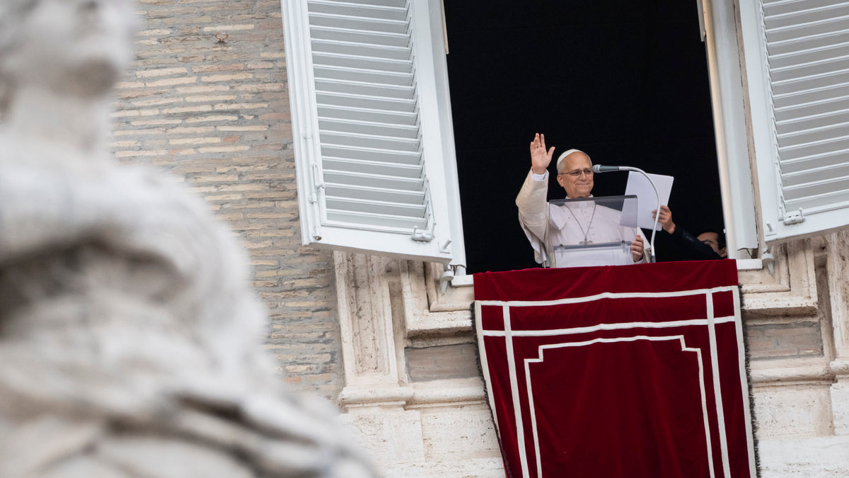 pope-leo-xiv-angelus-prayer-apostolic-palace-vatican-after-lung-cancer-surgery-october-18-2026-AMPLA181026-antoine-mekary-aleteia-am-5792-scaled.jpg