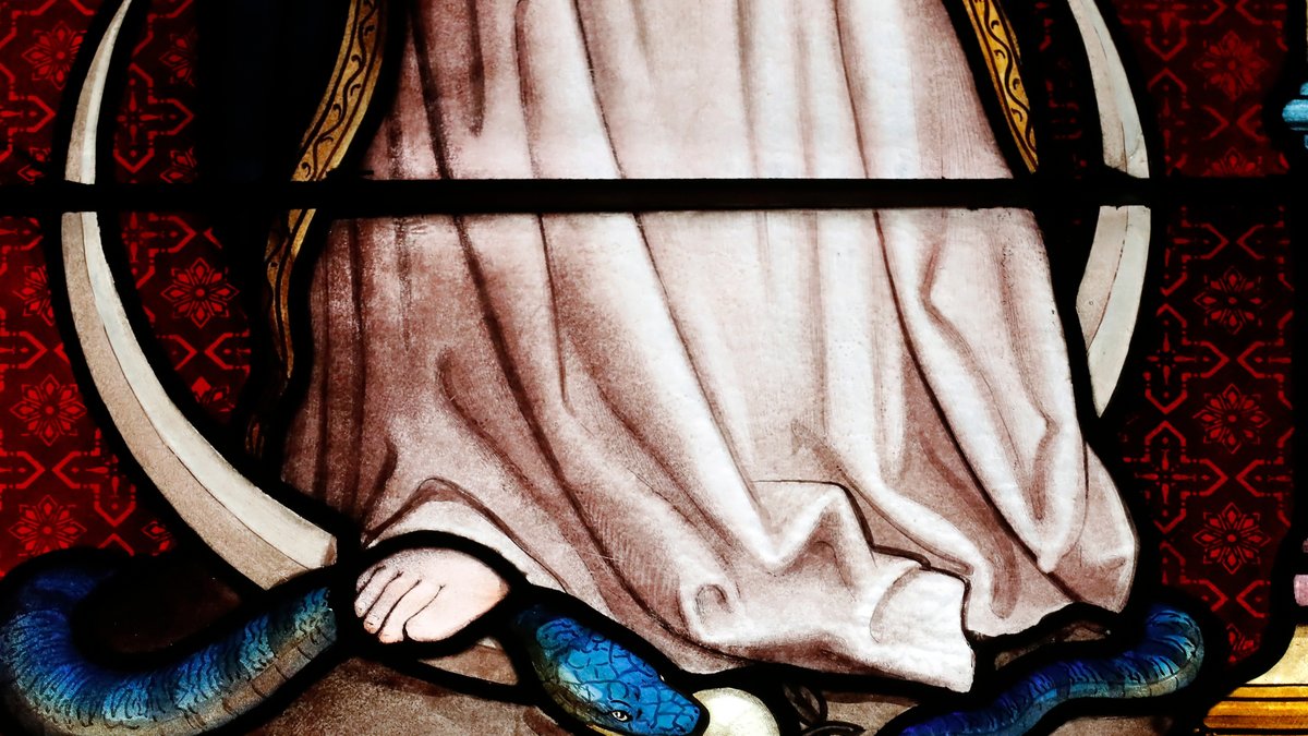 La virgen y la serpiente