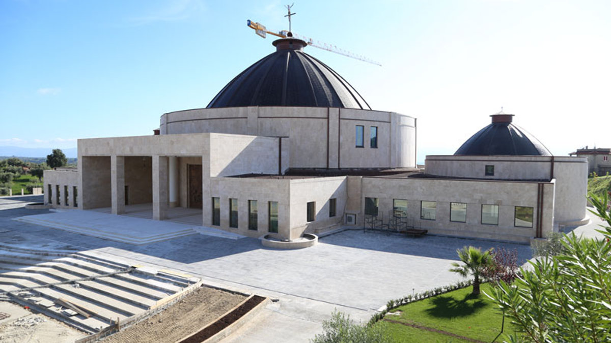 chiesa natuzza evolo paravati
