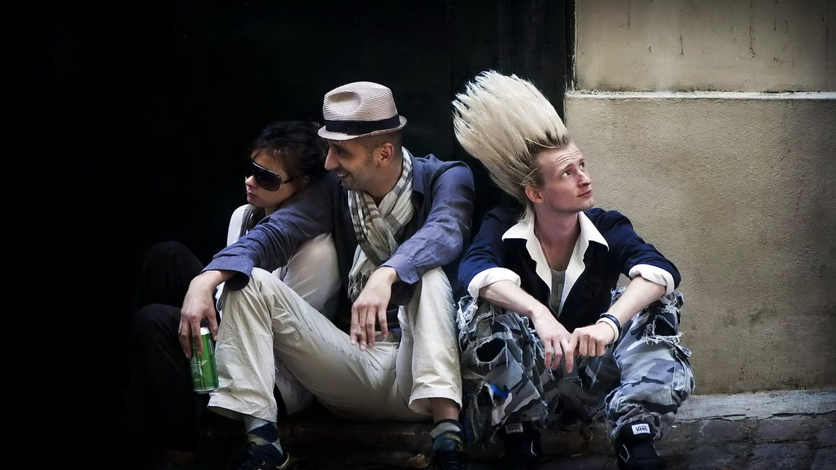 web-young-people-street-bass_nroll-cc