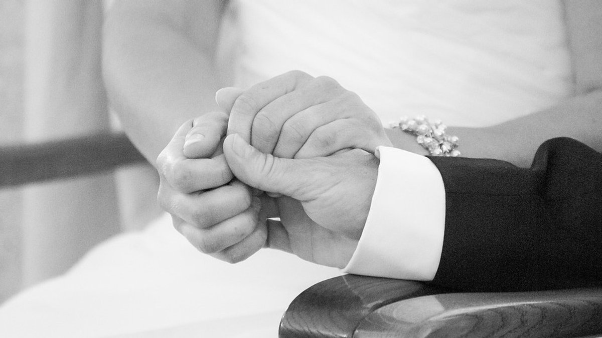 marry-1751183_1280