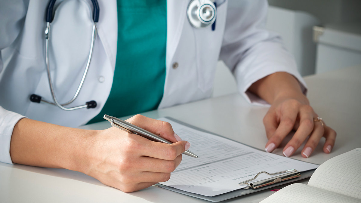 web-female-woman-doctor-pen-clipboard-ldutko-shutterstock_447411730