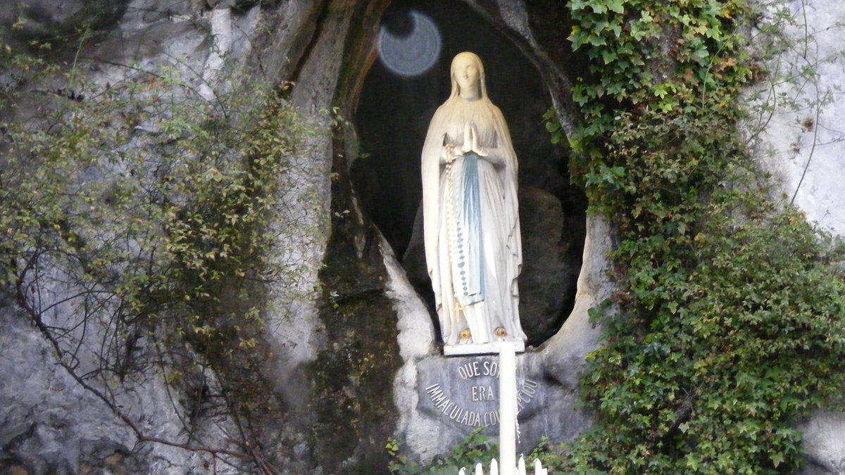 web-lourdes-grota-maryja-stanislaw-krysinski