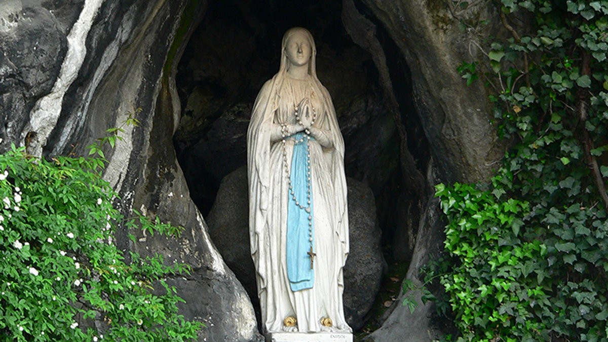 web-saint-feb-11-our-lady-of-lourdes-manuel-gonzalez-olaechea-y-franco-cc