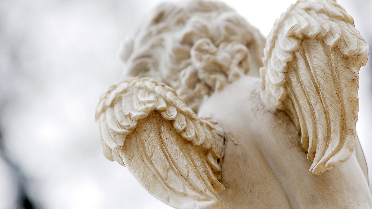 Ange, statuaire au Père Lachaise