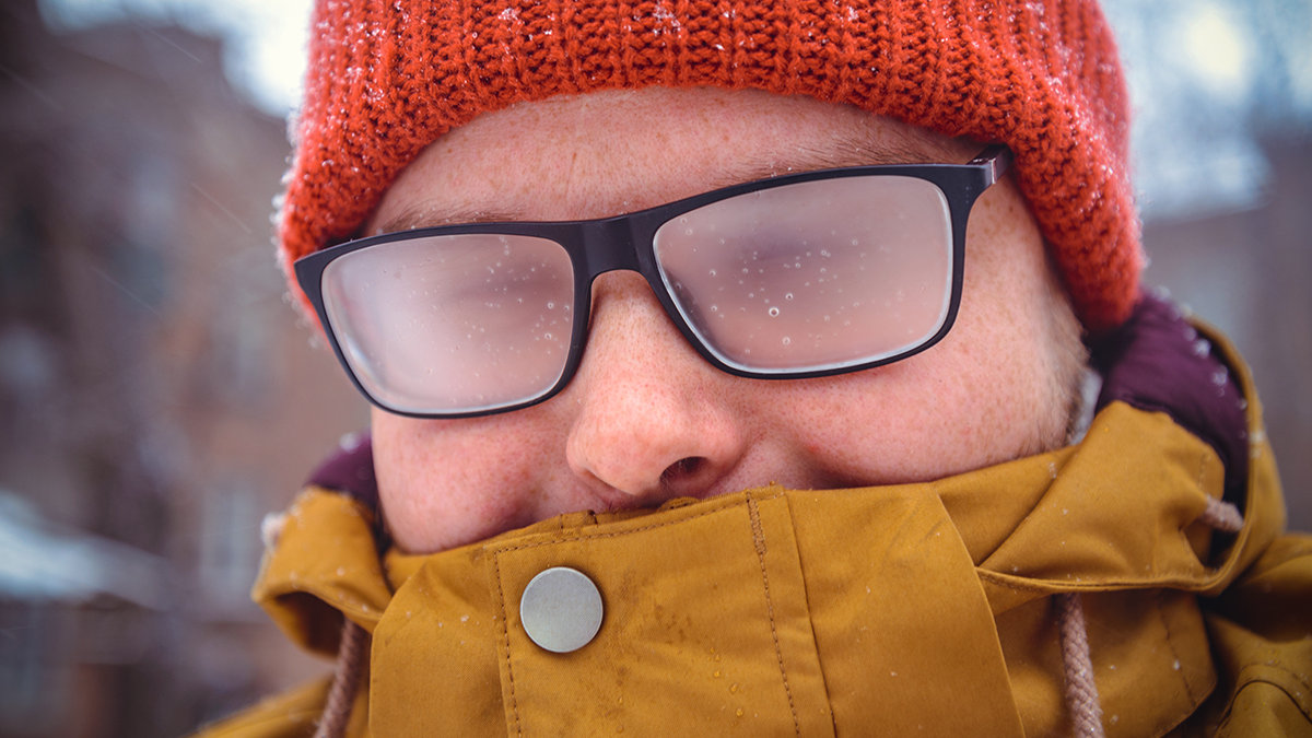 web-winter-cold-glasses-fog-man-vera-petrunina-shutterstock_534432457