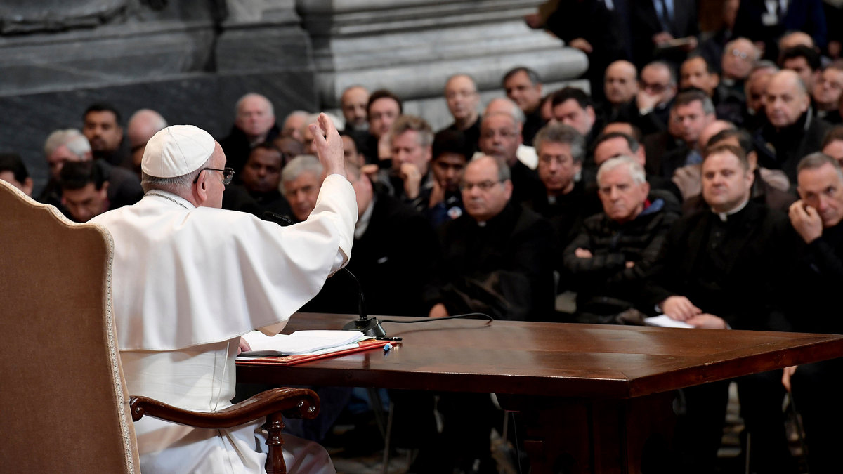 ITALY-POPE-PRIEST