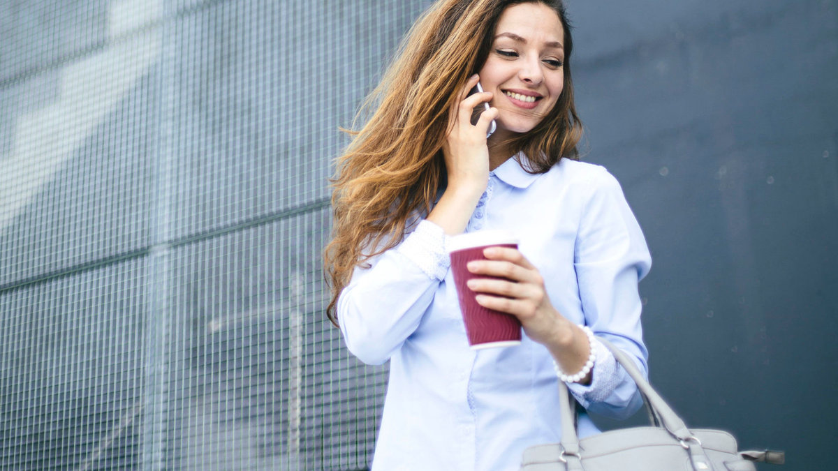WEB3-WORK-WOMAN-STYLE-Stocksy_comp_958994-3-e1487711256453