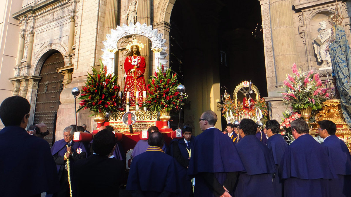 WEB-Jesus_Nazareno_Cautivo_Trinitarias_Lima-PERU-Miguel Angel Chong-CC