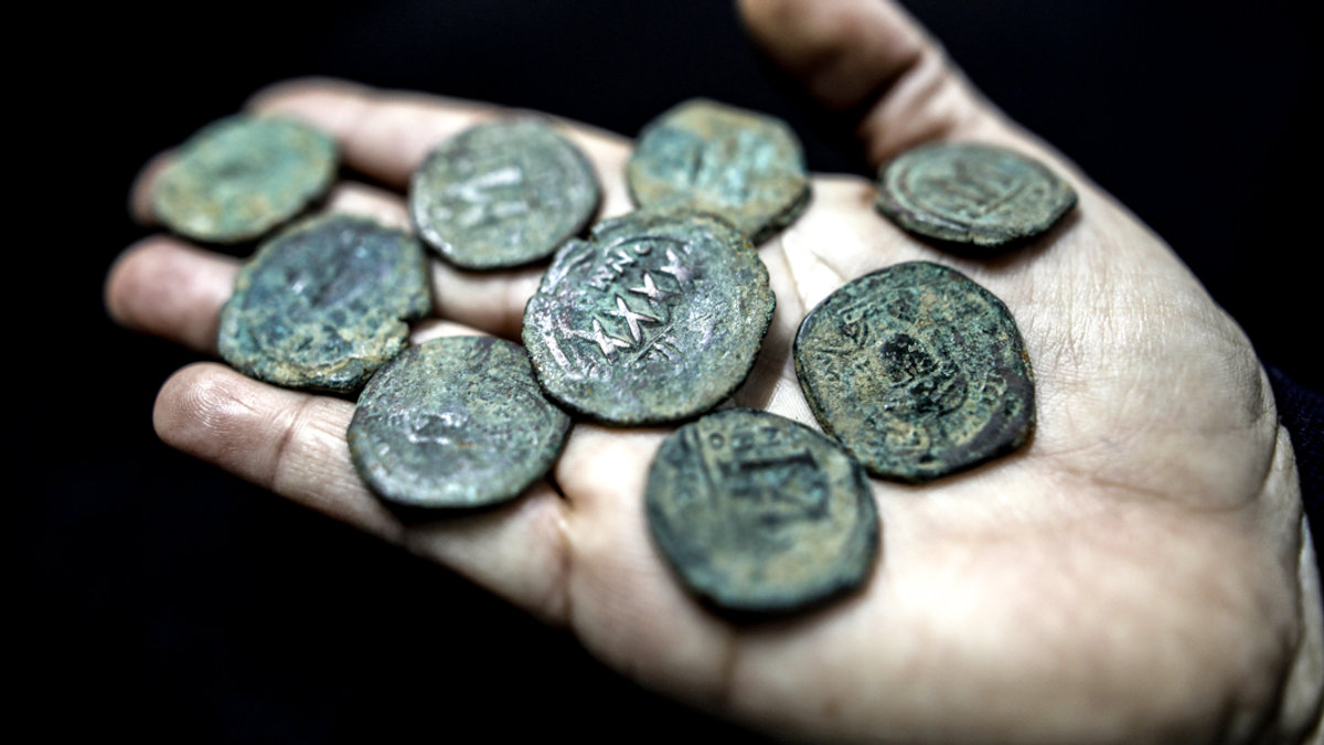 WEB3 ARCHEOLOGICAL DISCOVERY JESUS COINS Menahem Kahana:AFP 000_MS9D1