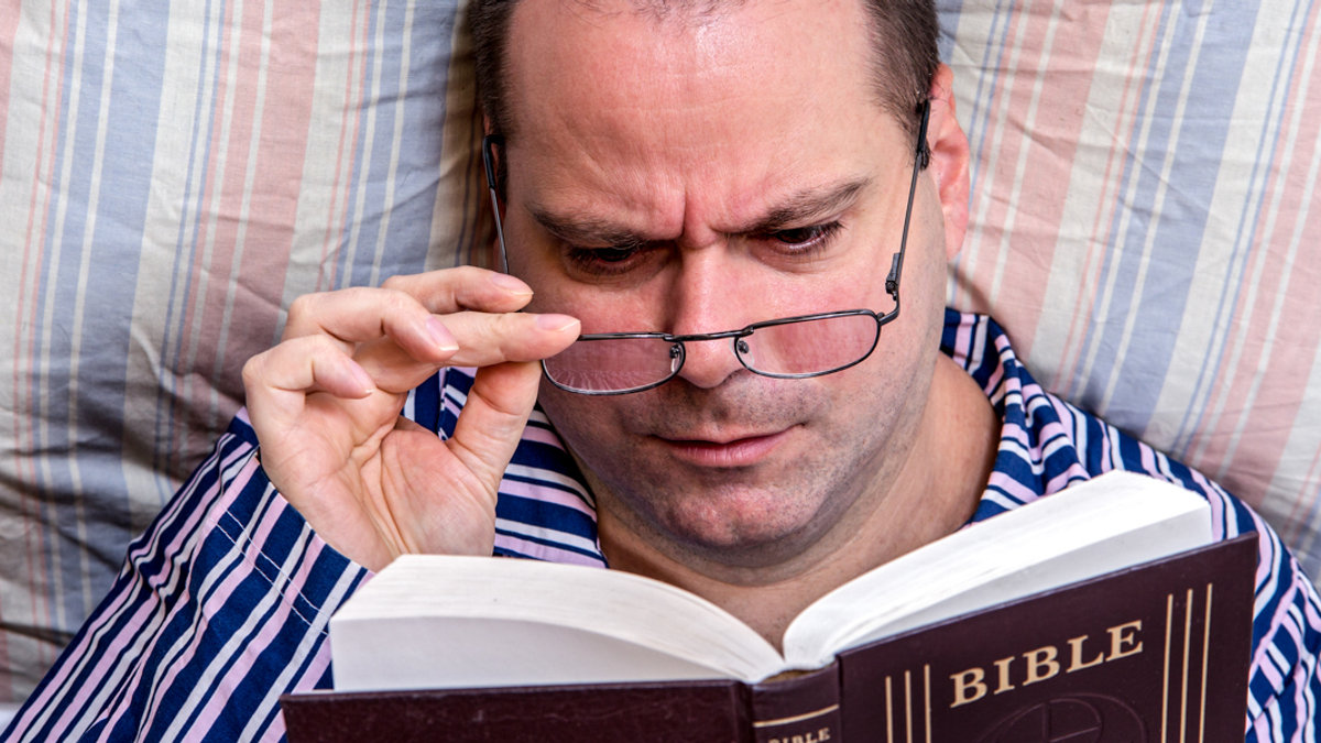 WEB3 ONE TIP LONG DAY BIBLE Milkovasa shutterstock_295302506