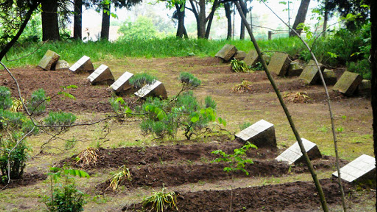 The tombs of Tibhirine monks massacred in 1996 – fr