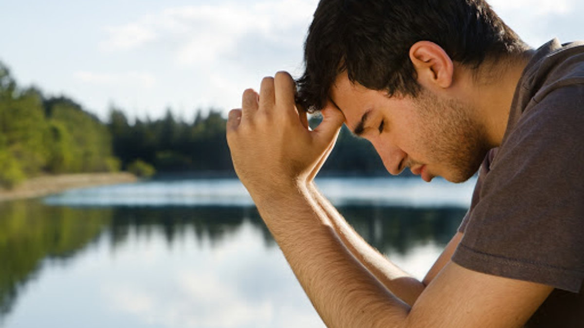 Man Praying – fr