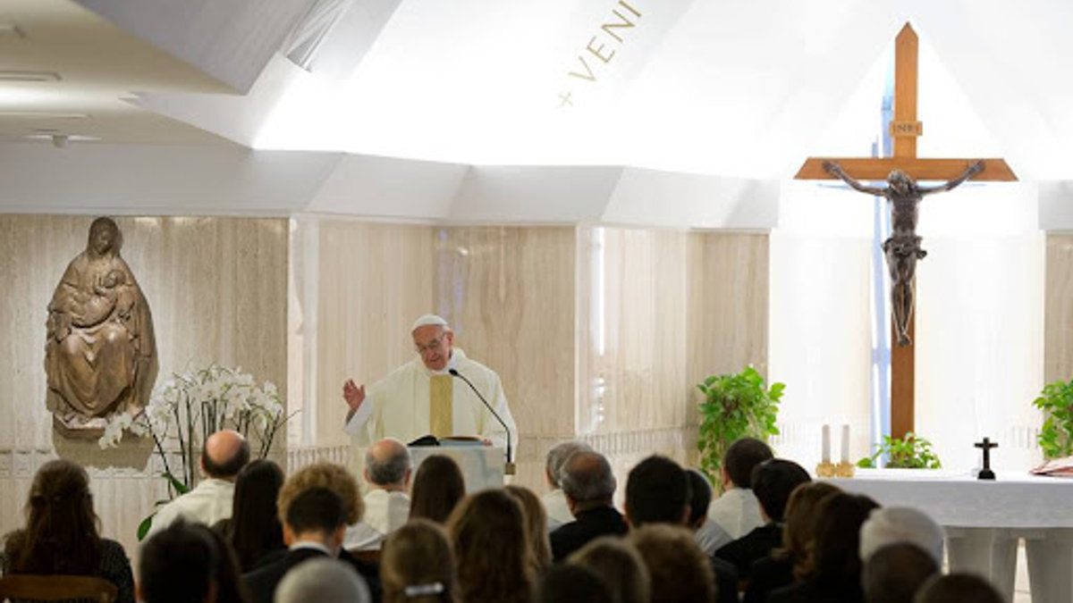 papa francesco a Santa Marta ar – fr