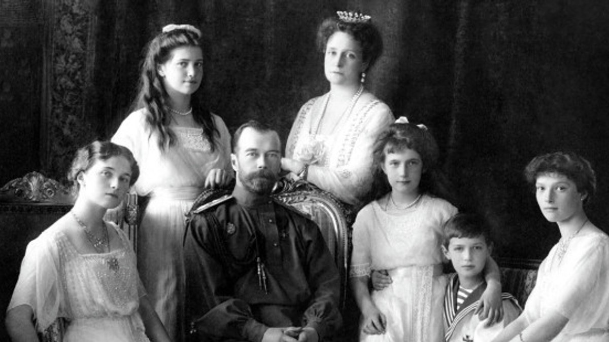 russian_imperial_family_1913-4-2