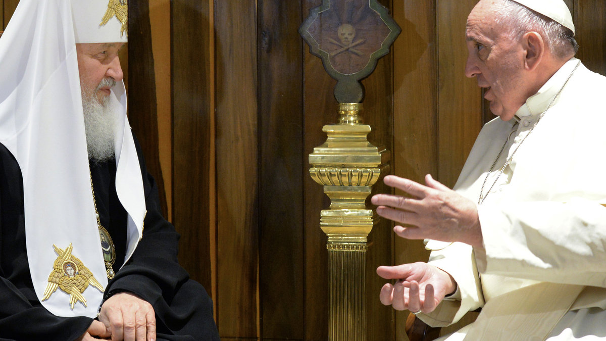 Patriarch Kirill meets Pope Francis