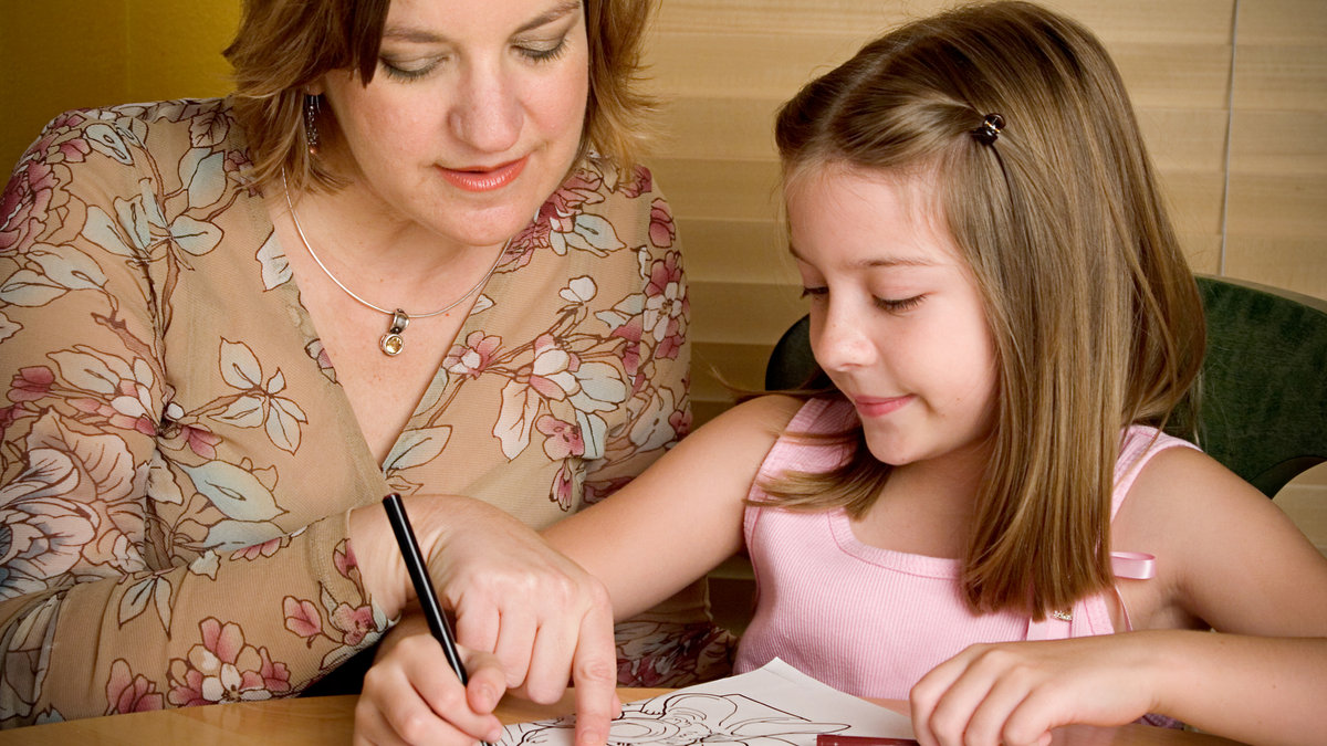 WEB-SUNDAY-CCD-TEACHER-STUDENT-GIRL-WOMAN-Lisa-F-Young-Shutterstock_470075