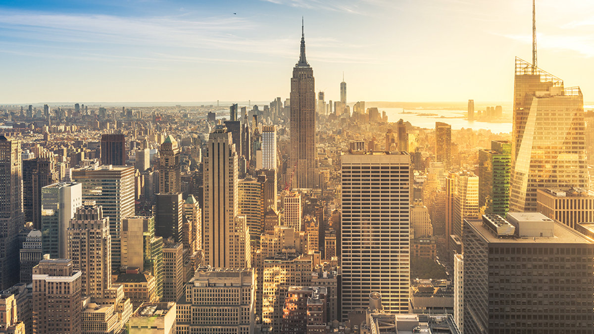 WEB3-NEW-YORK-CITY-SKYLINE-30-ROCK-shutterstock_519978616-Shutterstock
