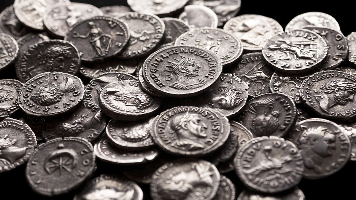 WEB3-SILVER-COINS-ROMAN-ANCIENT-CURRENCY-shutterstock_354614528-Shutterstock