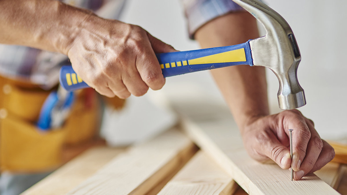 web3-work-hands-man-hammer-gpointstudio-shutterstock