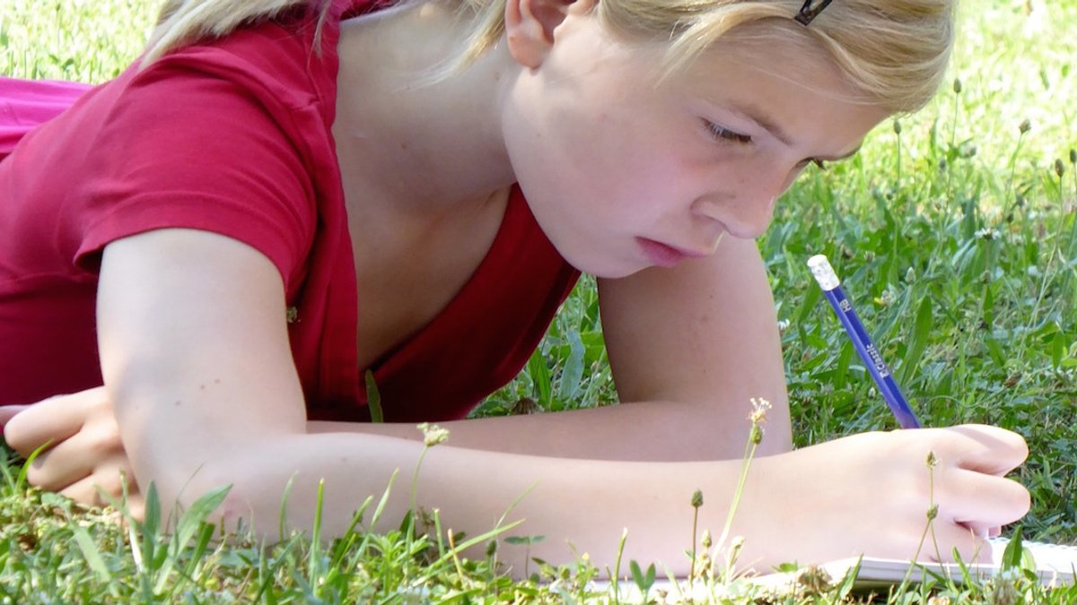 leave girl writing