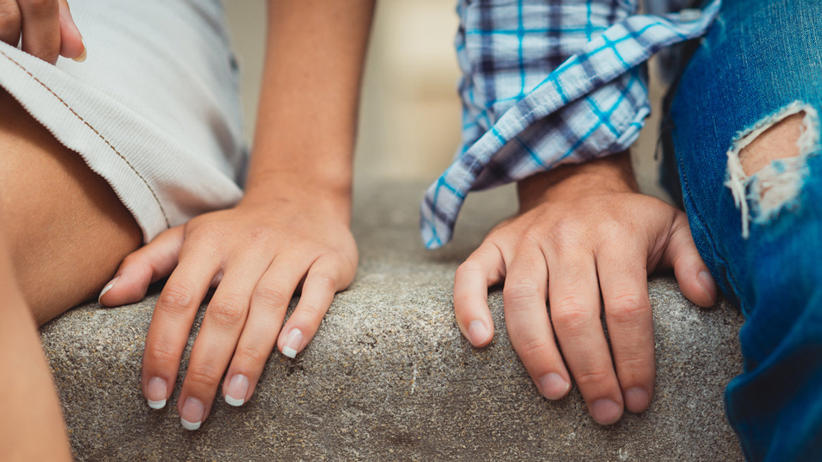 WEB3 BOY GIRL LOVE ROMANCE RELATIONSHIP CRUSH HANDS Shutterstock