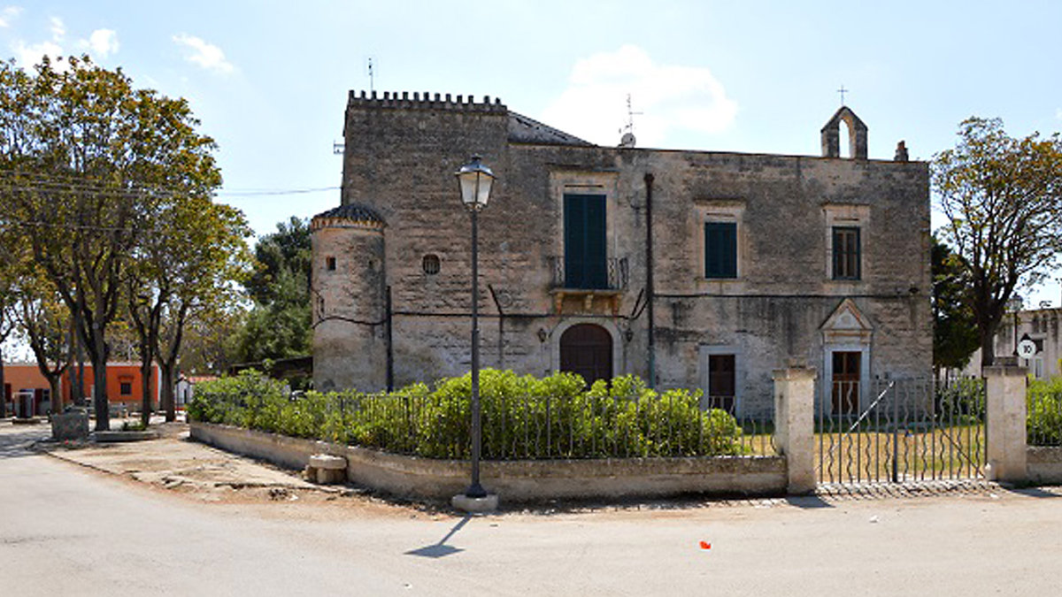FREE BUILDING IN ITALY