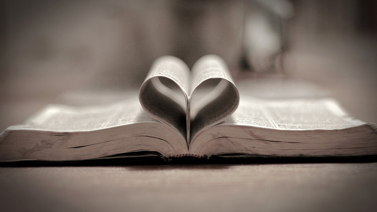 WEB3 HEART BIBLE LOVE SCRIPTURE BALANCE GOD IS LOVE Justin Lowery CC