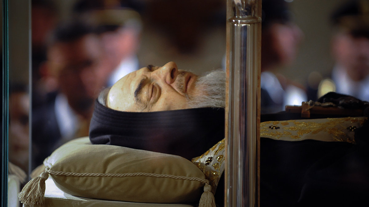 WEB3-PHOTO-OF-THE-DAY-PADRE-PIO-SAINT-000_DV306993-Mario-LaPorta-AFP