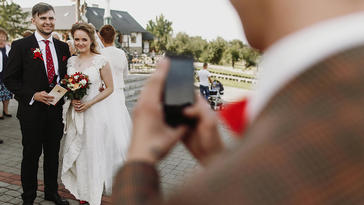 web3-wedding-day-marriage-smartphone-photo-shutterstock