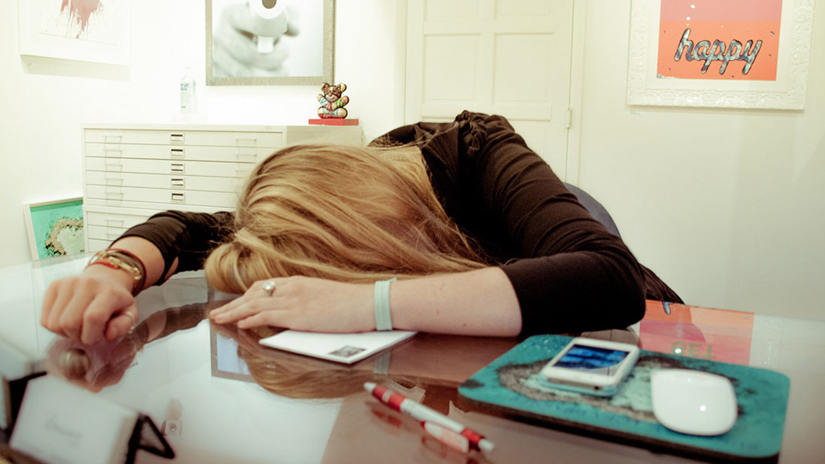 web3-woman-girl-work-study-tired-weak-lena-nicholson-cc