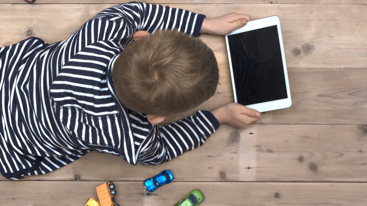 ENFANT ; TABLETTE