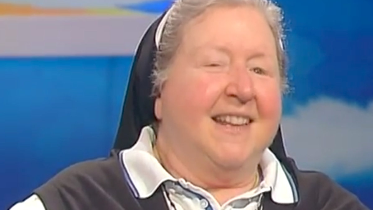 web italy sister paola d’auria ©YouTube:Arturo Turina