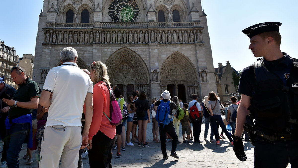 FRANCE-ASSUMPTION-RELIGION-SECURITY
