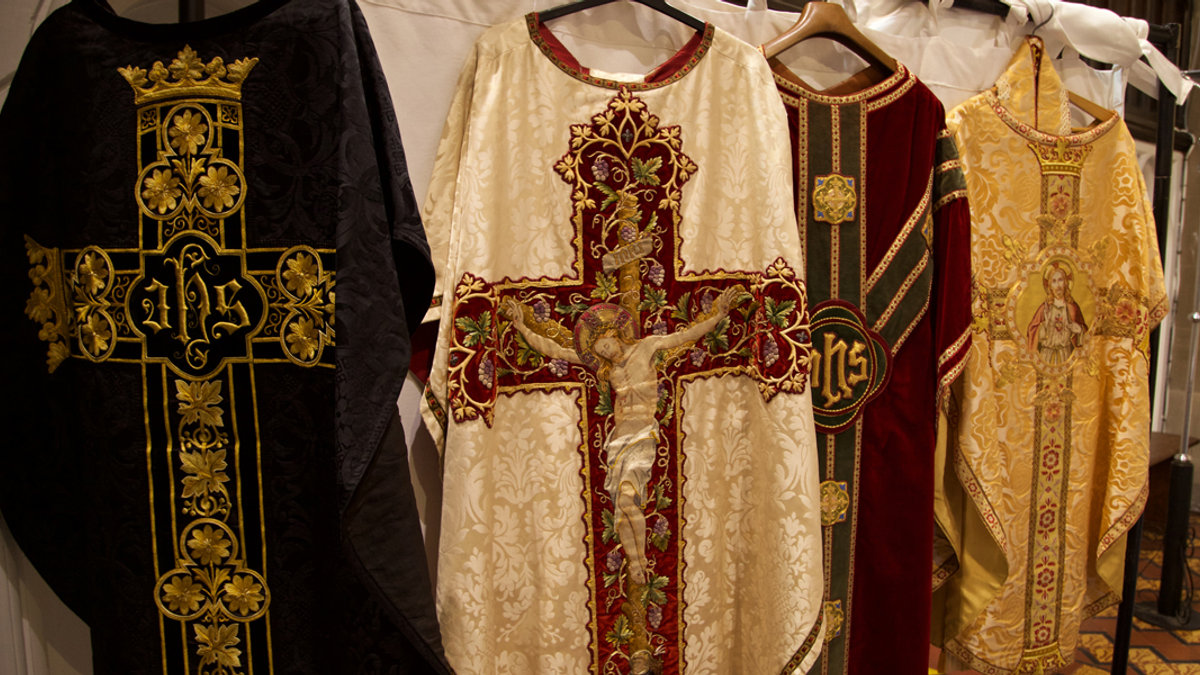 CHASUBLE