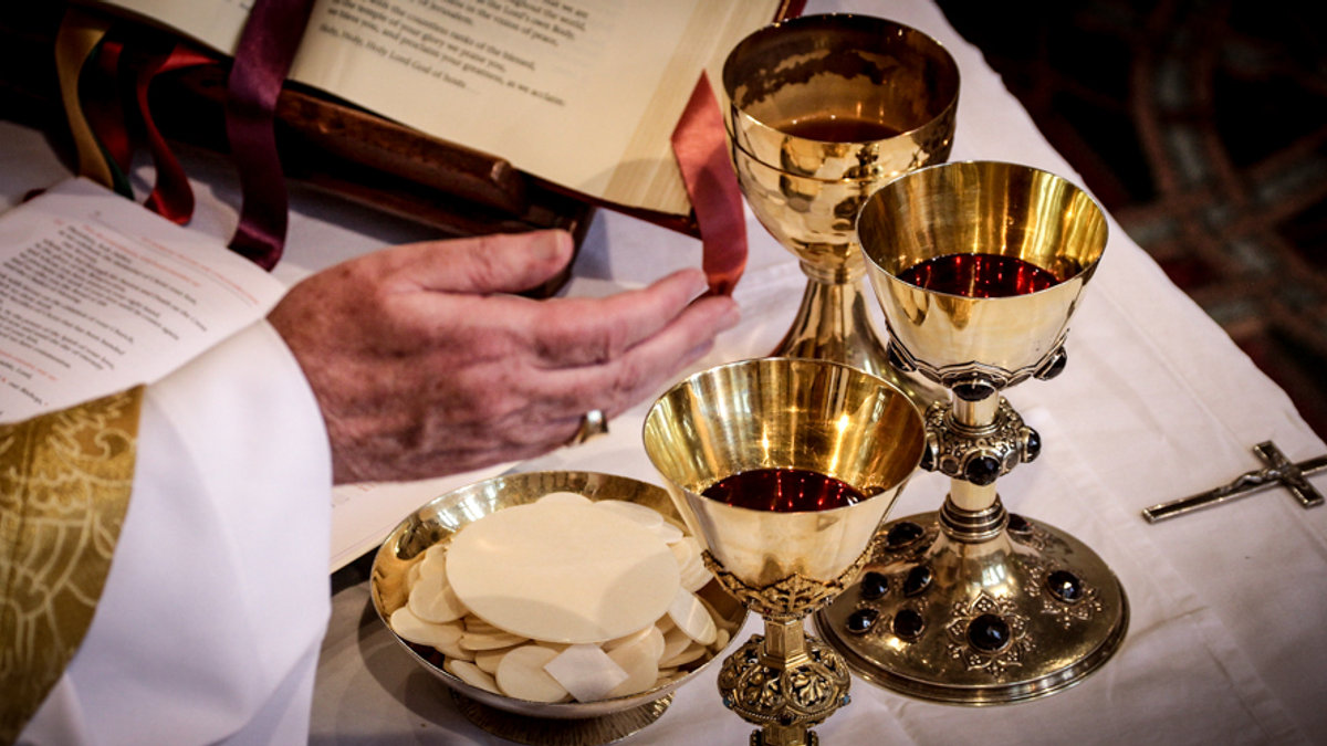 WEB3 COMMUNION GOLD CHALICE COMMUNION PRECIOUS METALS Lawrence OP CC 14477828264_7092ef3212_k