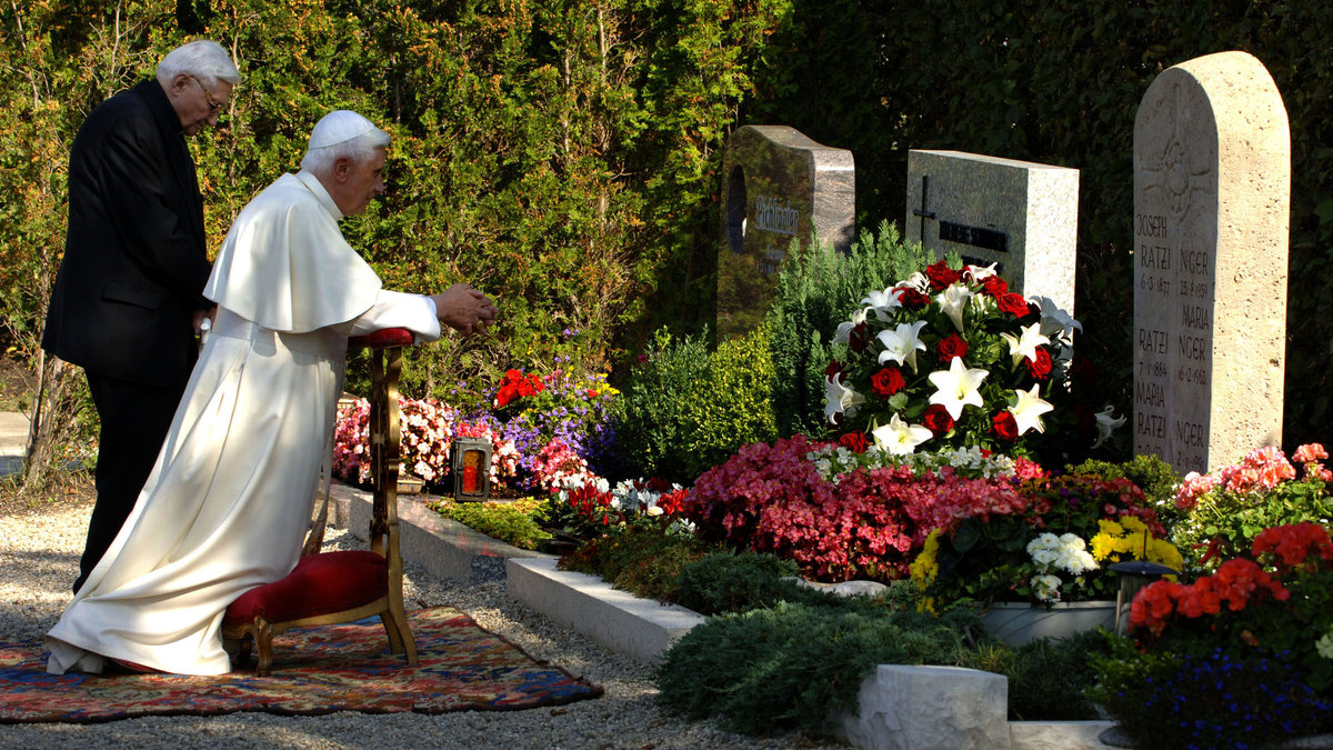 GERMANY-VATICAN-POPE-PENTLING